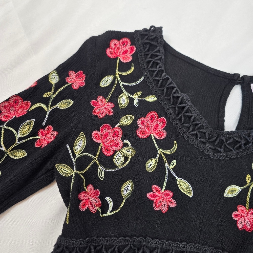 Francesca's Franki Sweetheart Black Floral Embroidered Babydoll Dress Girls YTH8 - Picture 4 of 6